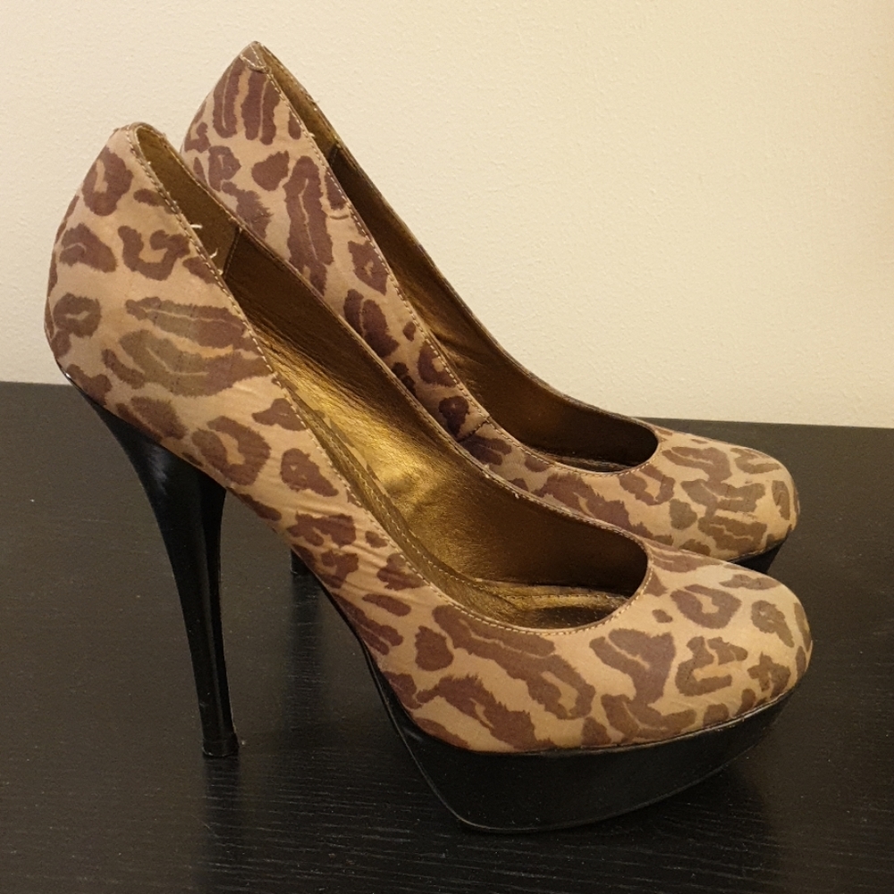 Steve Madden Caryssa Platform Pump